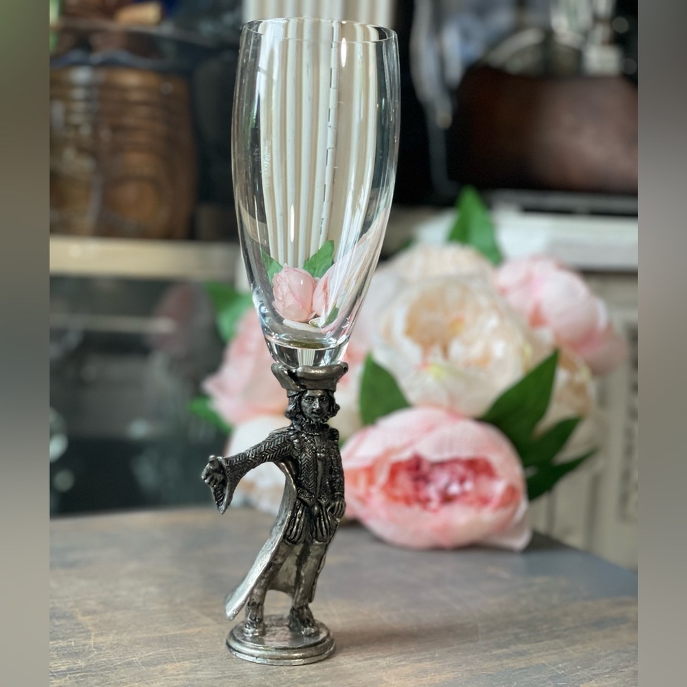 Vintage Arthur Court Fellowship Foundry pewter king Arthur Romeo Victorian glass